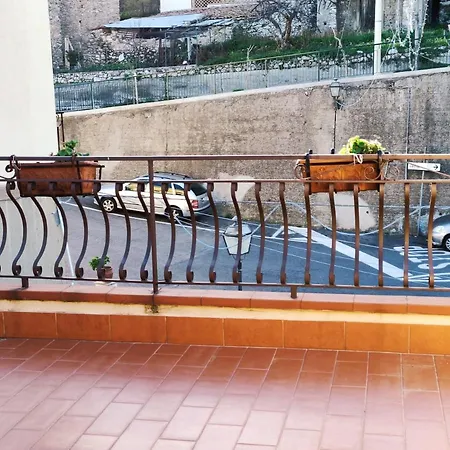 La Panoramica Apartment *